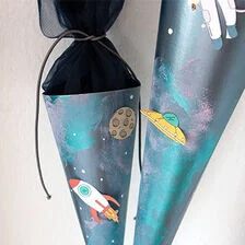 X-Výroba školního kornoutu s vesmírným motivem