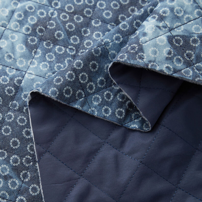 Prošívaná tkanina chambray květinová batika – džínově modrá,  image number 3