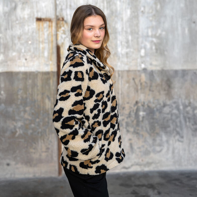 Beránek sherpa teddy s leopardím potiskem – mandlová/černá,  image number 6