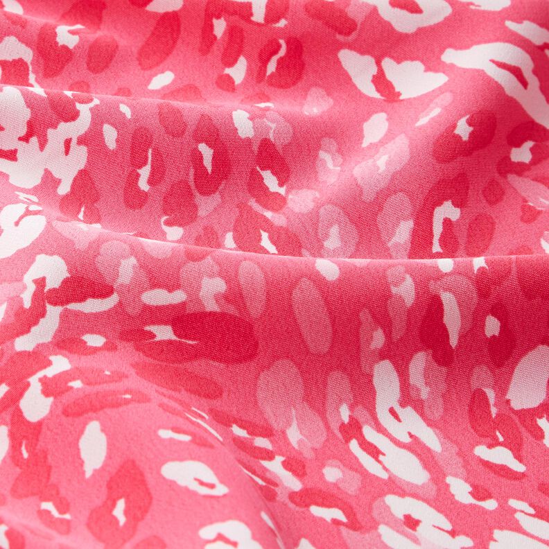 Krepová tkanina s abstraktním leopardím vzorem – výrazná jasně růžová,  image number 2
