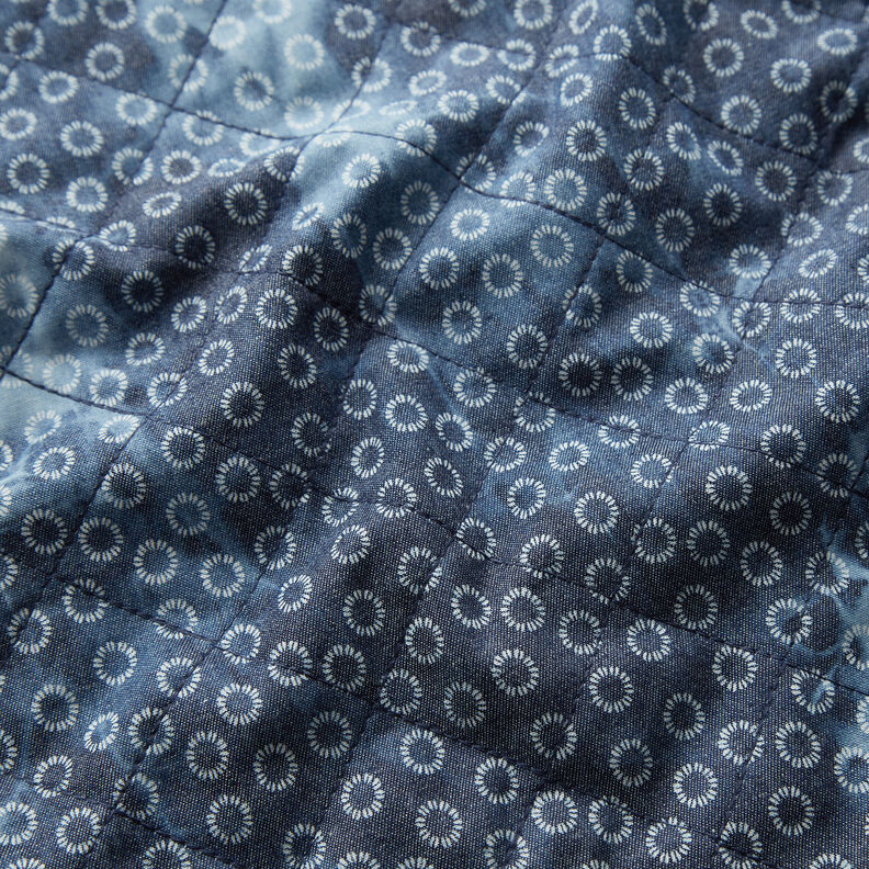 Prošívaná tkanina chambray květinová batika – džínově modrá,  image number 2