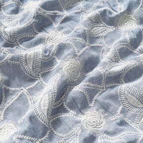 <h2>Bavlněn&yacute; batist s květinovou v&yacute;&scaron;ivkou &ndash; světle dž&iacute;nově modr&yacute;, vy&scaron;&iacute;van&yacute;</h2>, 